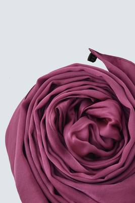 Tea Pink Satin Hijab 4