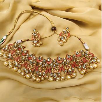 Red necklaces 1