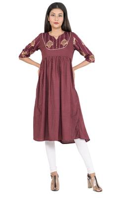 Women Foil Print Maroon A Line Kurta 1