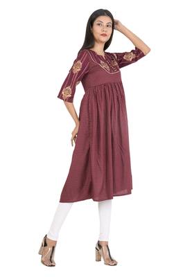 Women Foil Print Maroon A Line Kurta 4