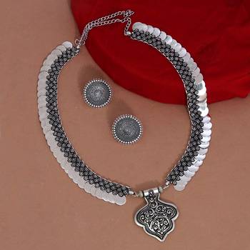 Silver necklace-sets 1