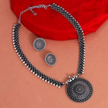 Silver necklace-sets 1