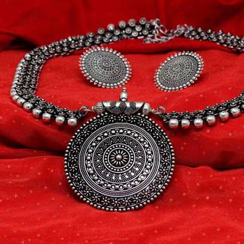 Silver necklace-sets 2