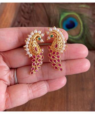 Gorgeous Gold Tone Pink Green Peacock Kohlapuri Earrings Dj30191 1