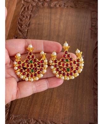 Beautiful Gold Tone Moon Shape Temple Big Earrings Dj10691 2