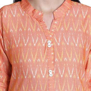 Fabclub Two Tone Rayon Printed Straight Women Kurti (Coral) 5