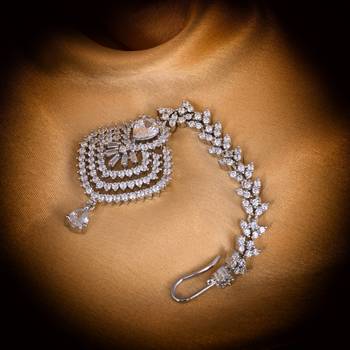 White cubic zirconia maang-tikka 5