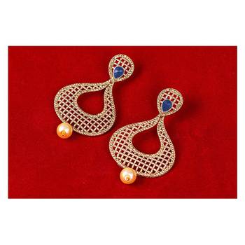 Blue diamond earrings 4