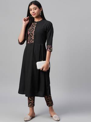 Black printed crepe kurtas-and-kurtis 5