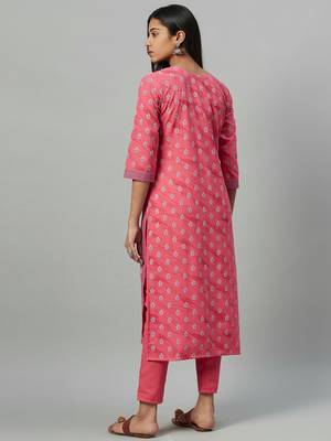 Peach printed rayon kurtas-and-kurtis 3