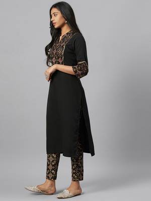 Black printed crepe kurtas-and-kurtis 3
