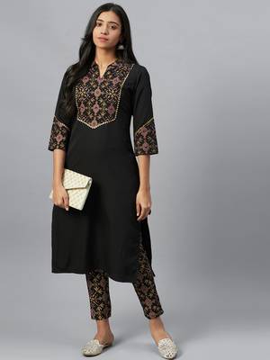Black printed crepe kurtas-and-kurtis 6