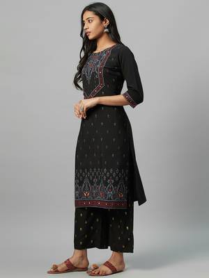 Black printed crepe kurtas-and-kurtis 2