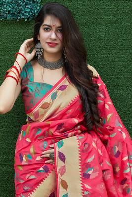 Pink woven banarasi silk saree with blouse 3