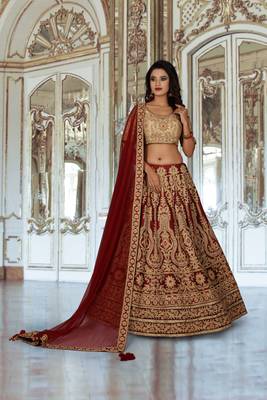Gold & Maroon Machine & Hand Silk Ethnic With Blouse 4