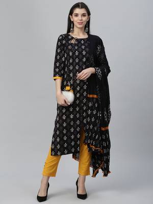 Printed Kurta and Pants with Printed Dupatta 1