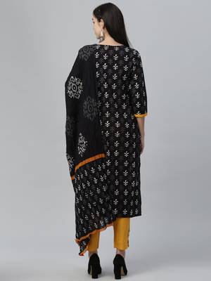 Printed Kurta and Pants with Printed Dupatta 4