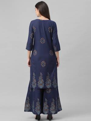 Gold Foil Printed Kurta Set 4