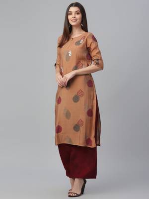 Embroidered Muslin Kurta Set 3