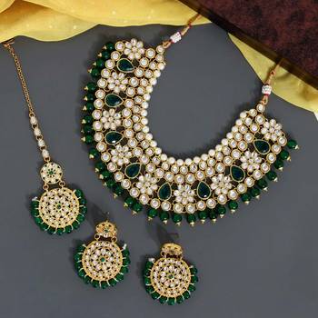 Green necklace-sets 1