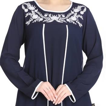 Embroidered Abaya With Matching Hijab 5