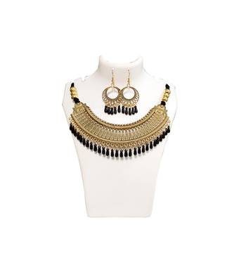 Black necklaces 1