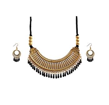 Black necklaces 2