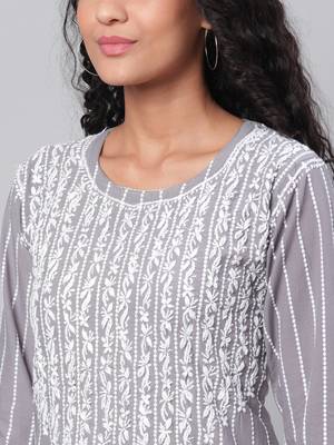 Myshka Women's Grey Embroidrey 3/4 Sleeve Cotton Round Neck Casual Kurta 4