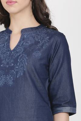 Navy-blue printed denim crop-tops 5
