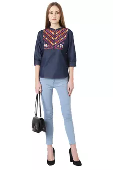 Navy-blue printed denim crop-tops