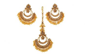 Peach earrings 1