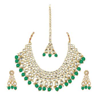 Green necklaces 1