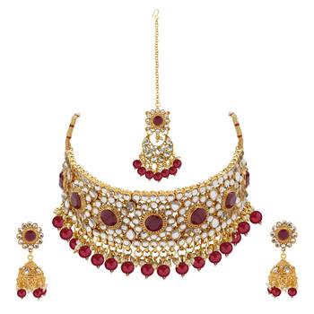 Red necklaces 1