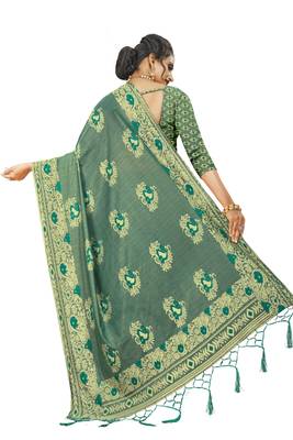 Women  Rich Terry Jequard Cloth Saree With Blouse 2