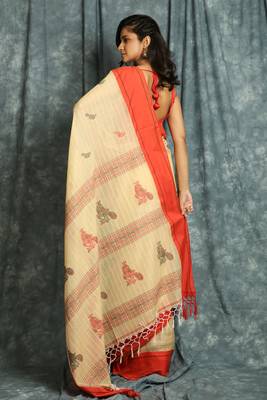 Beige woven bengal handloom saree with blouse 3