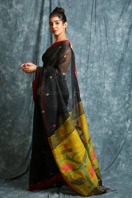 Black woven bengal handloom saree with blouse 2
