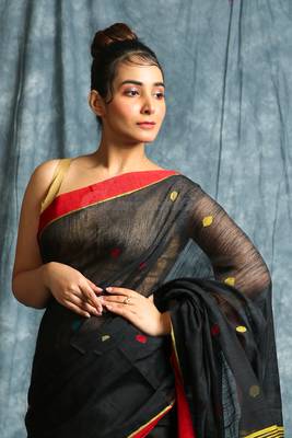 Black woven bengal handloom saree with blouse 4
