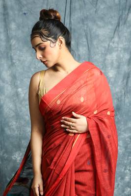 Red woven bengal handloom saree with blouse 4