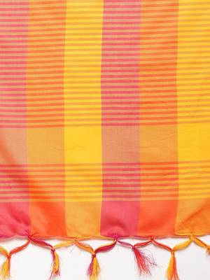 Yellow woven blended cotton saree with blouse 3