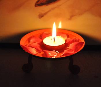 Lalhaveli Candle Holder/Candle Stand/Wrought Iron Table Top Decorative Candle Stand 4