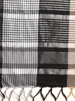 Black woven blended cotton saree with blouse 4