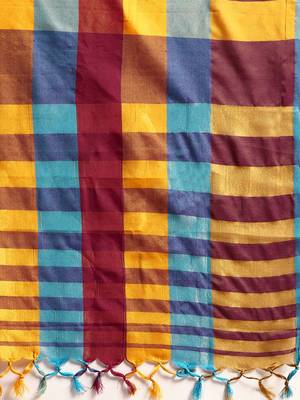 Yellow woven uppada silk saree with blouse 4