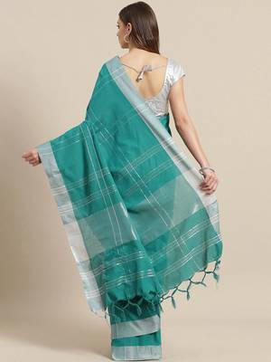 Green woven blended cotton saree with blouse 2