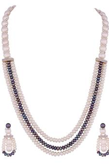 White pearl necklace-sets