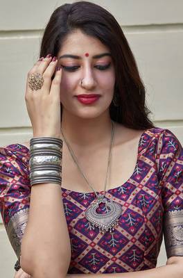 Purple woven banarasi silk saree with blouse 3