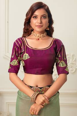 Green embroidered silk blend saree with blouse 5