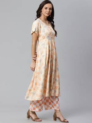 Cream and Orange printed kurta with palazzos Set 4