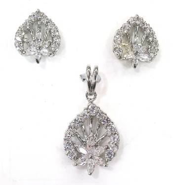 Petaled CZ Silver Pendant Set-PDS002 1