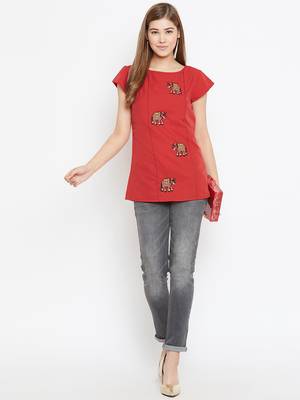Red embroidered polyester tunics 4