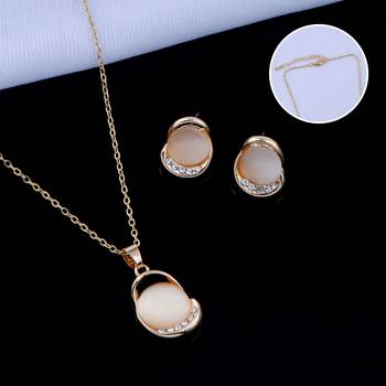 Exclusive Delicate Party Wear Pendant Set For Women Girl 1